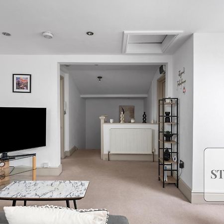 Cosy Apartment In Moulsham, Long Stays Welcome Chelmsford Eksteriør billede